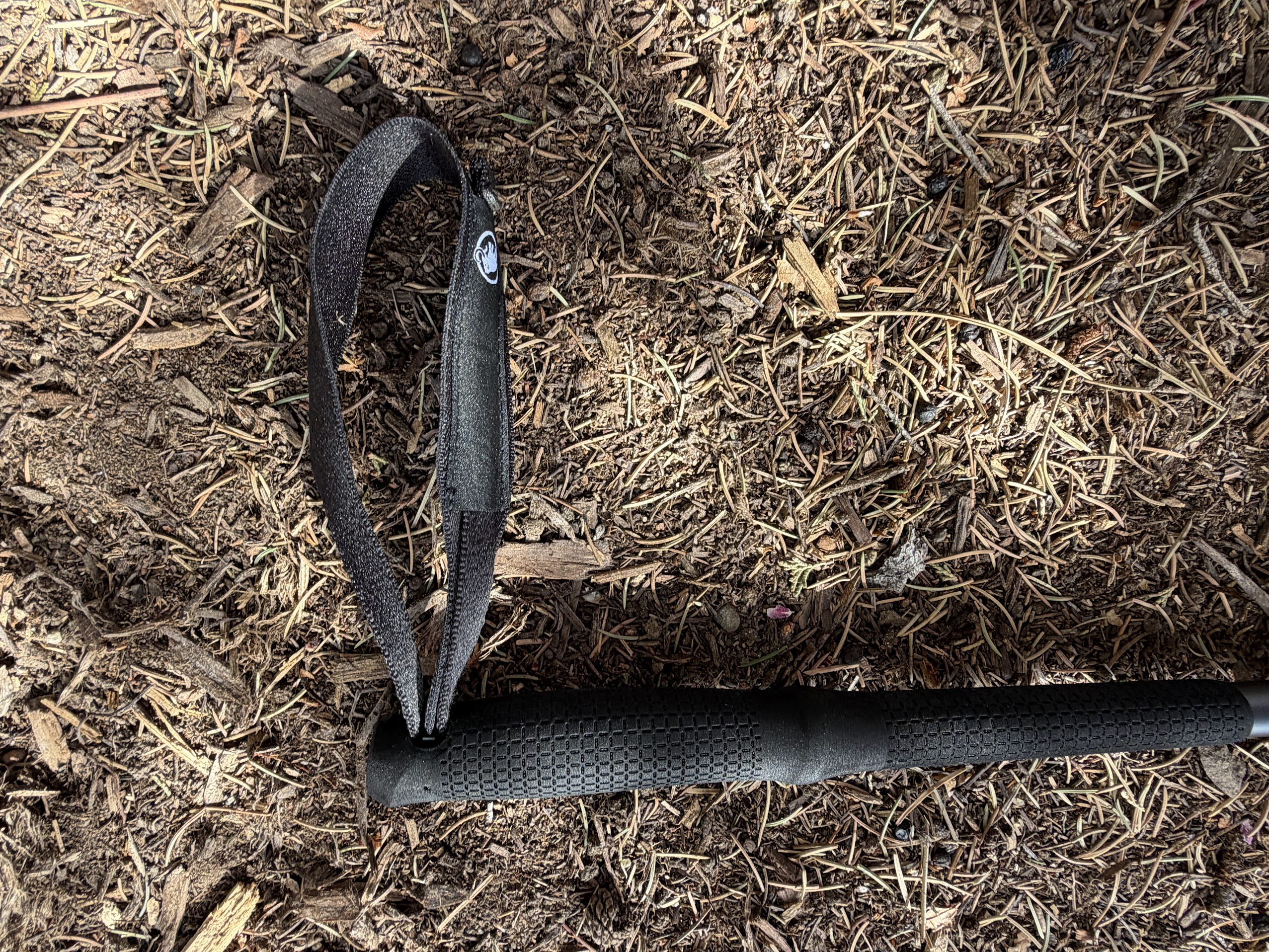 Mammut poles fold and deploy system in use