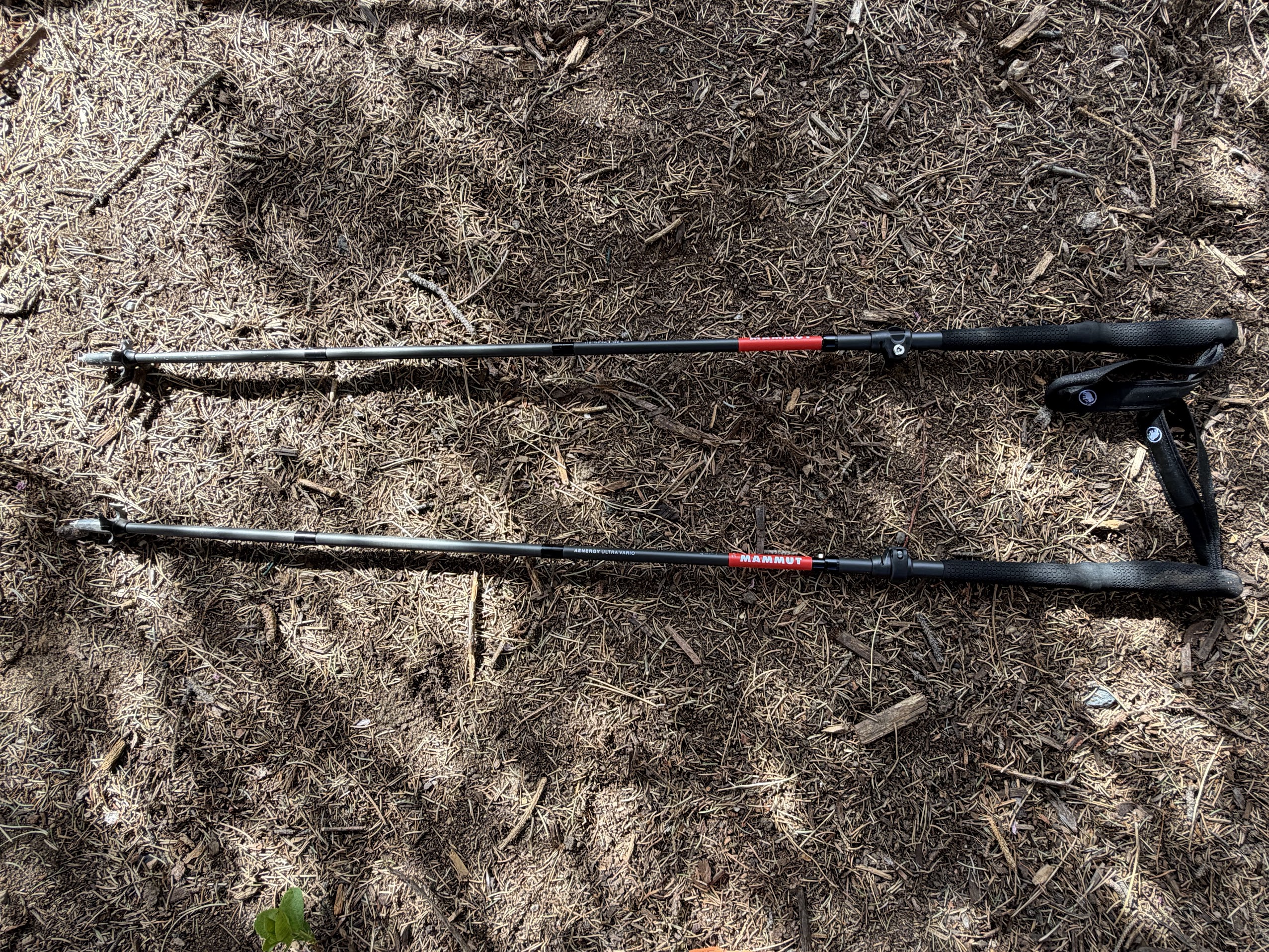 Mammut carbon poles detail and construction